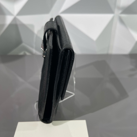 Gucci Short Bifold Wallet Black Canvas And Leather With Silver GG Clasp Closure - Picture 3 of 13